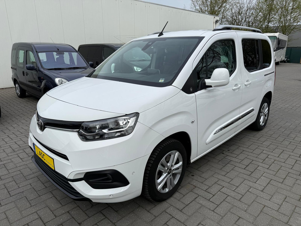Toyota ProAce CITY Verso L1 Automaat - Rolstoelauto - Alle opties - Bodemverlaging - 1e Eigenaar - Rolstoelvervoer 52410625-0.jpg | All Selection Cars