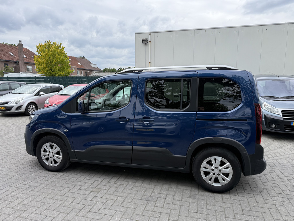 Peugeot Rifter Rolstoelauto 3+1 of 5+0 - Bodemverlaging + Lier - 1e Eigenaar - Rolstoelvervoer 53402185-3.jpg | All Selection Cars