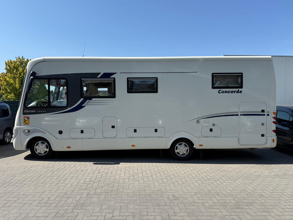 Concorde  Carver iveco - 821 - Queensbed - 2 x Airco - Luchtvering - Levelsysteem - 2 x Zonnepanelen - 1e Eigenaar - TOPSTAAT ! 53912786-1.jpg | All Selection Cars