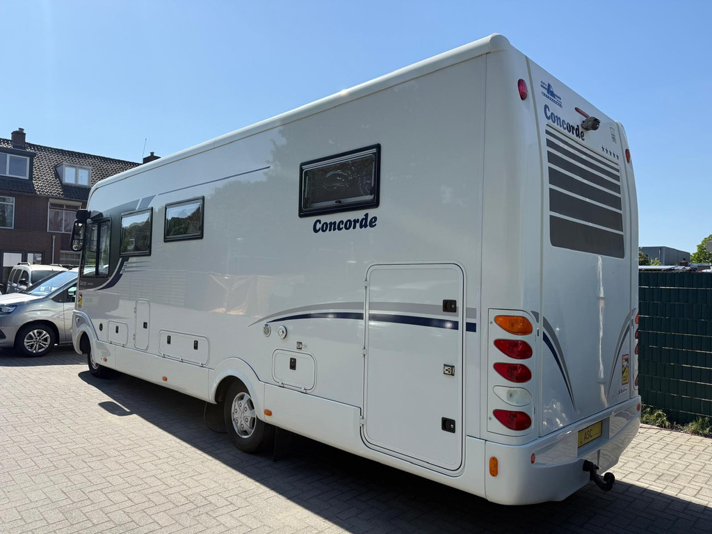 Concorde  Carver iveco - 821 - Queensbed - 2 x Airco - Luchtvering - Levelsysteem - 2 x Zonnepanelen - 1e Eigenaar - TOPSTAAT ! 53912786-2.jpg | All Selection Cars